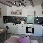 3-4 Entire Site Private Pool For Relaxing Holidays & Special Occasions Near Aubeterre *