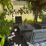 3-4 Entire Site Private Pool For Relaxing Holidays & Special Occasions Near Aubeterre Saint-Romain