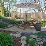 3-4 Entire Site Private Pool For Relaxing Holidays & Special Occasions Near Aubeterre *