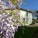 3-4 Entire Site Private Pool For Relaxing Holidays & Special Occasions Near Aubeterre *