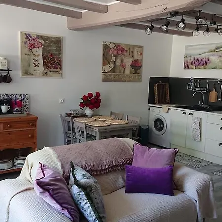 3-4 Entire Site Private Pool For Relaxing Holidays & Special Occasions Near Aubeterre * Saint-Romain (Charente)