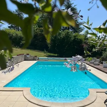 3-4 Entire Site Private Pool For Relaxing Holidays & Special Occasions Near Aubeterre Feriehus