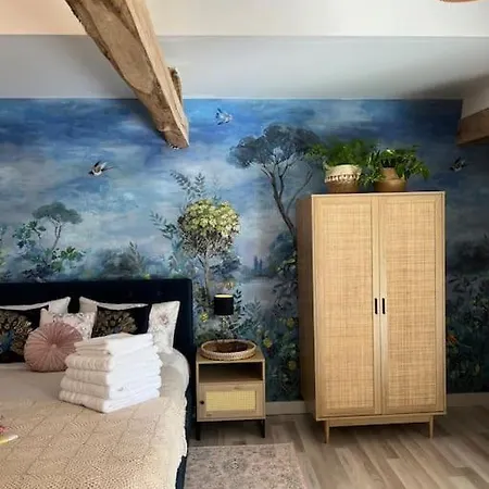 3-4 Entire Site Private Pool For Relaxing Holidays & Special Occasions Near Aubeterre