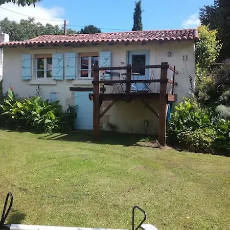 3-4 Entire Site Private Pool For Relaxing Holidays & Special Occasions Near Aubeterre Saint-Romain (Charente)