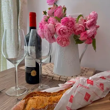 3-4 Entire Site Private Pool For Relaxing Holidays & Special Occasions Near Aubeterre 度假居