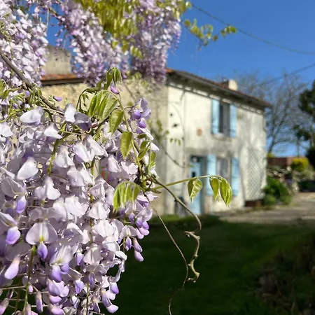 3-4 Entire Site Private Pool For Relaxing Holidays & Special Occasions Near Aubeterre *