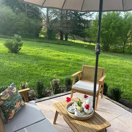 3-4 Entire Site Private Pool For Relaxing Holidays & Special Occasions Near Aubeterre 度假居 *