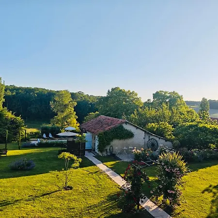 度假居 3-4 Entire Site Private Pool For Relaxing Holidays & Special Occasions Near Aubeterre Saint-Romain (Charente)